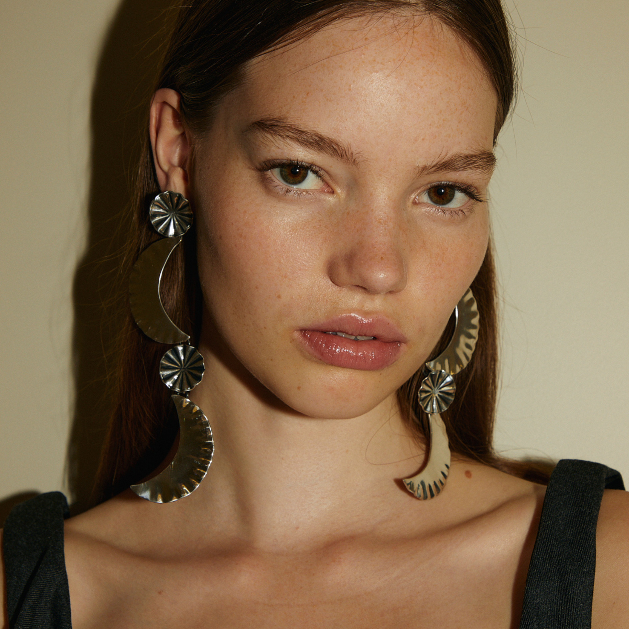 MOON PENDIENTES PLATA