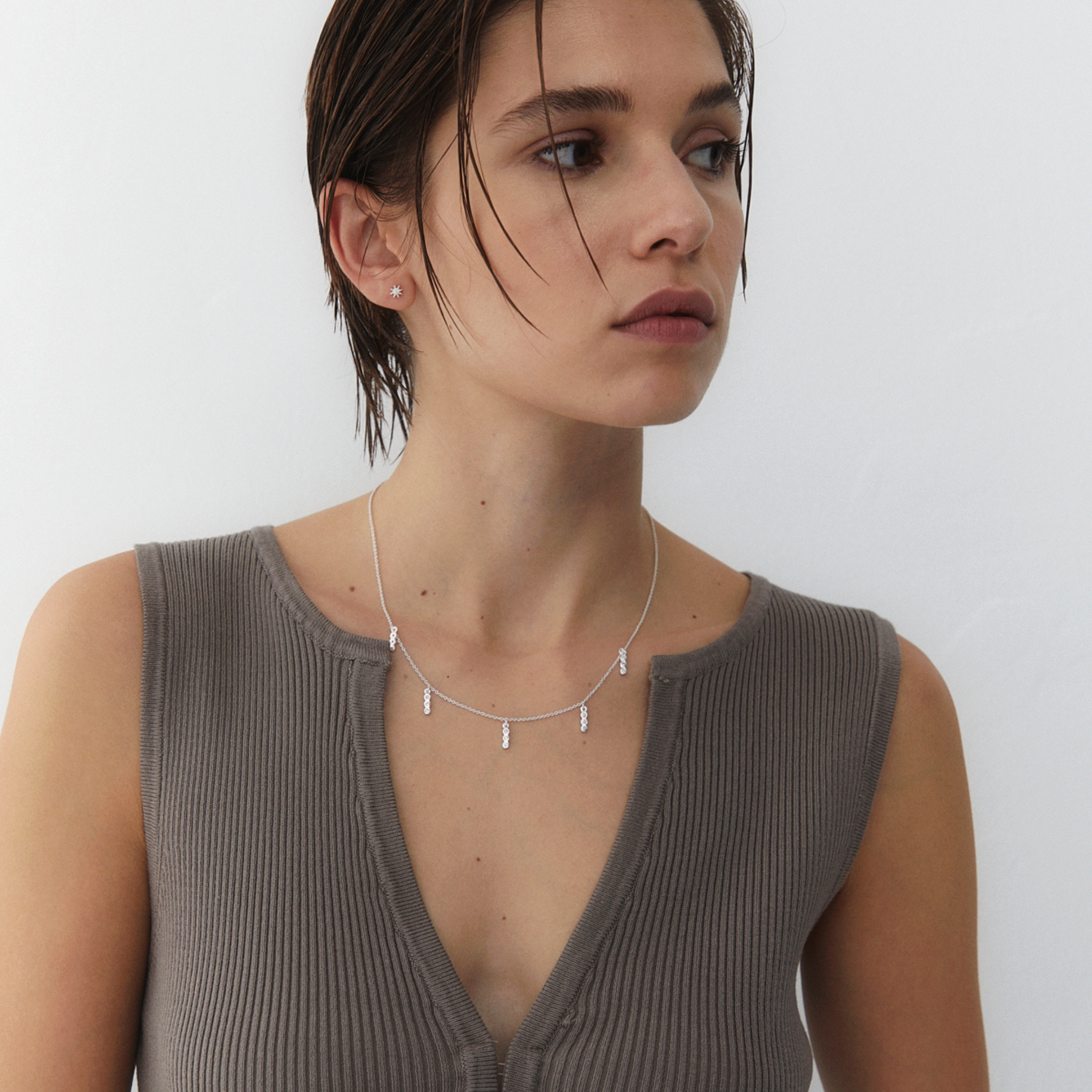 LUCY SILVER NECKLACE