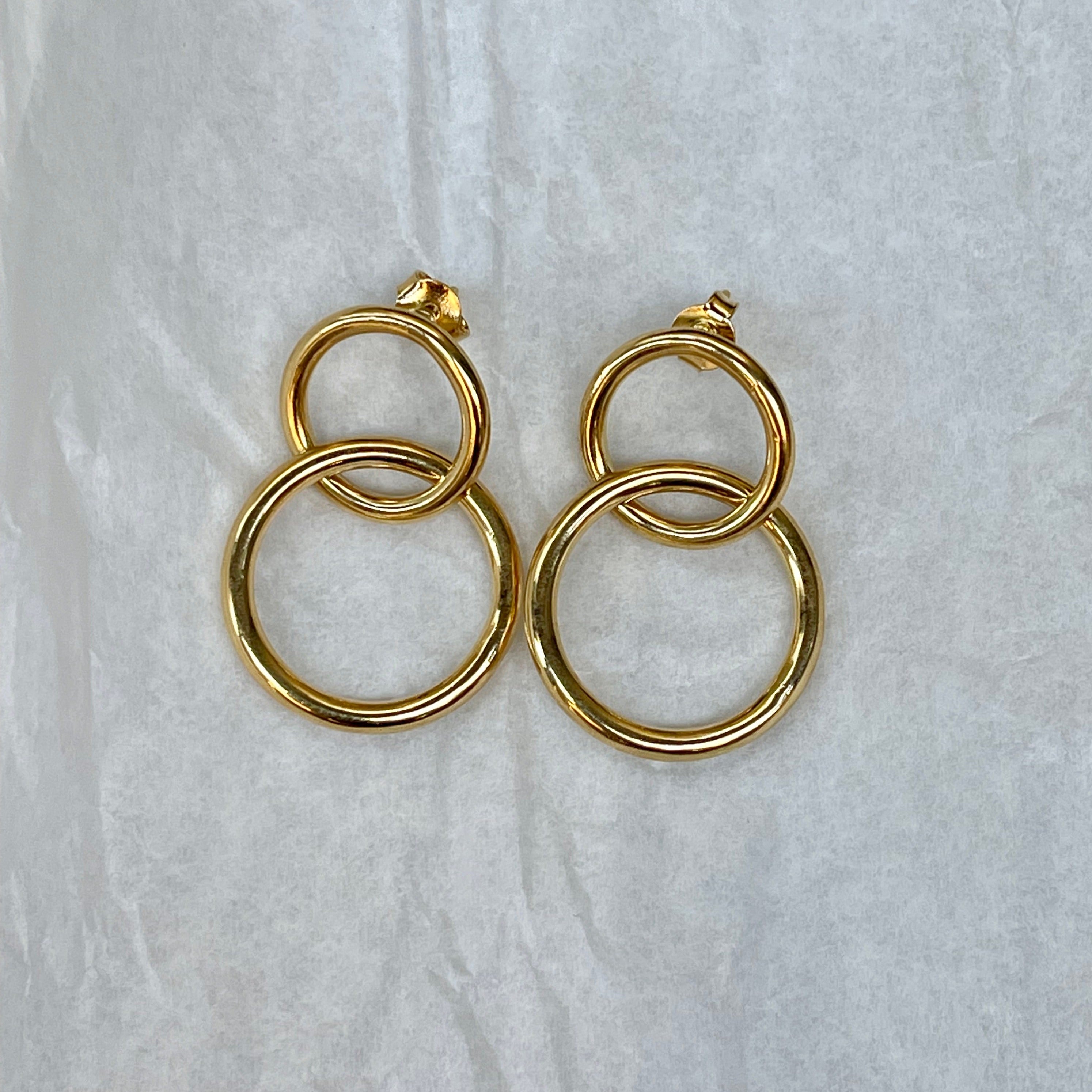 MOMA PENDIENTES ORO